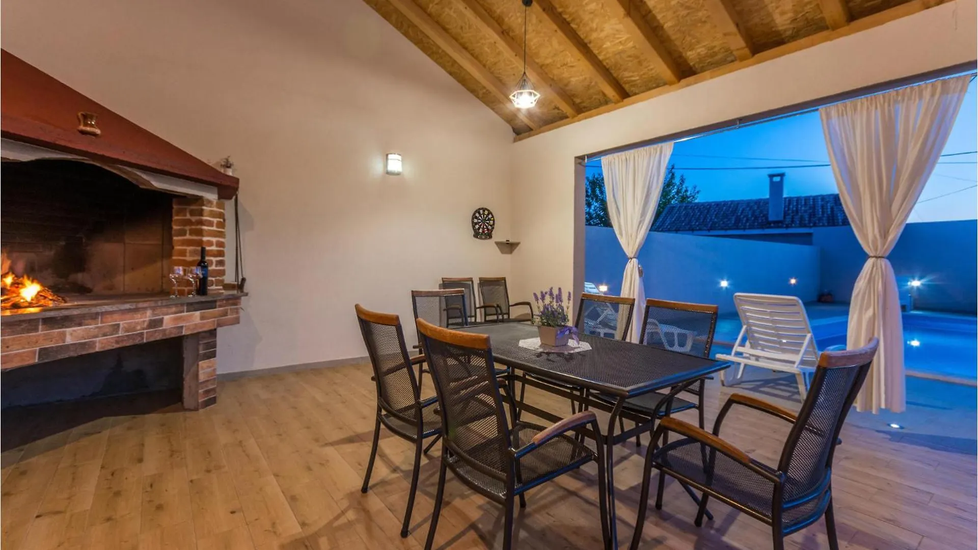 Holiday home Stunning Home In Galovac With Kitchen