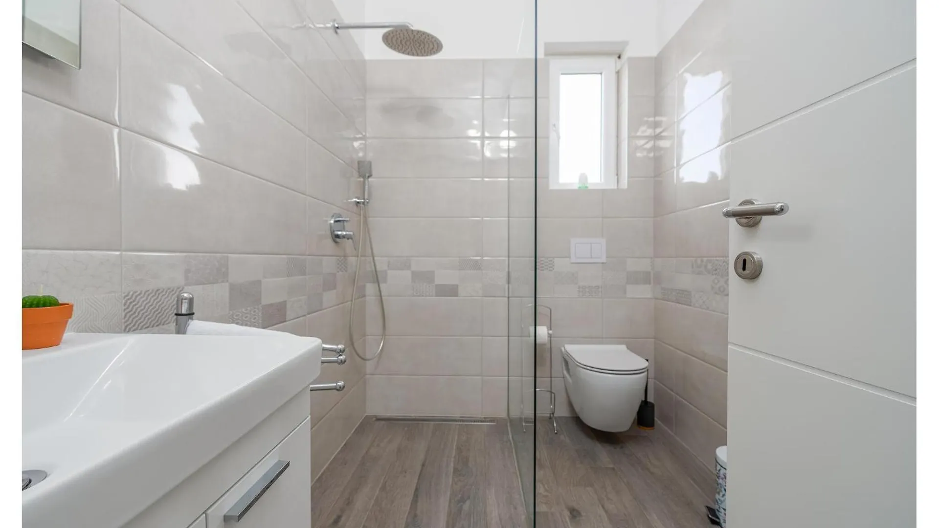Holiday home Stunning Home In Galovac With Kitchen Croatia