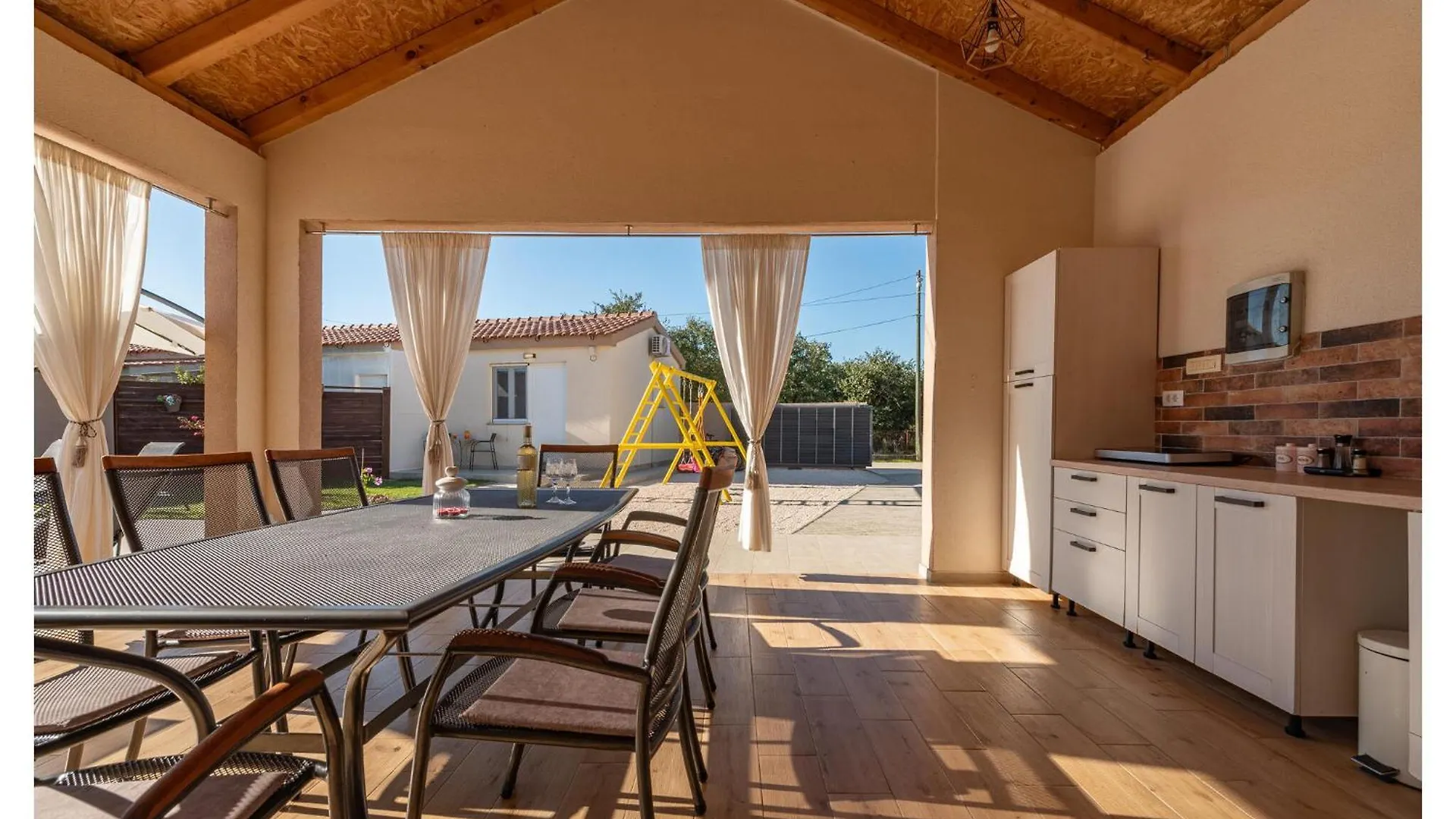Stunning Home In Galovac With Kitchen Holiday home