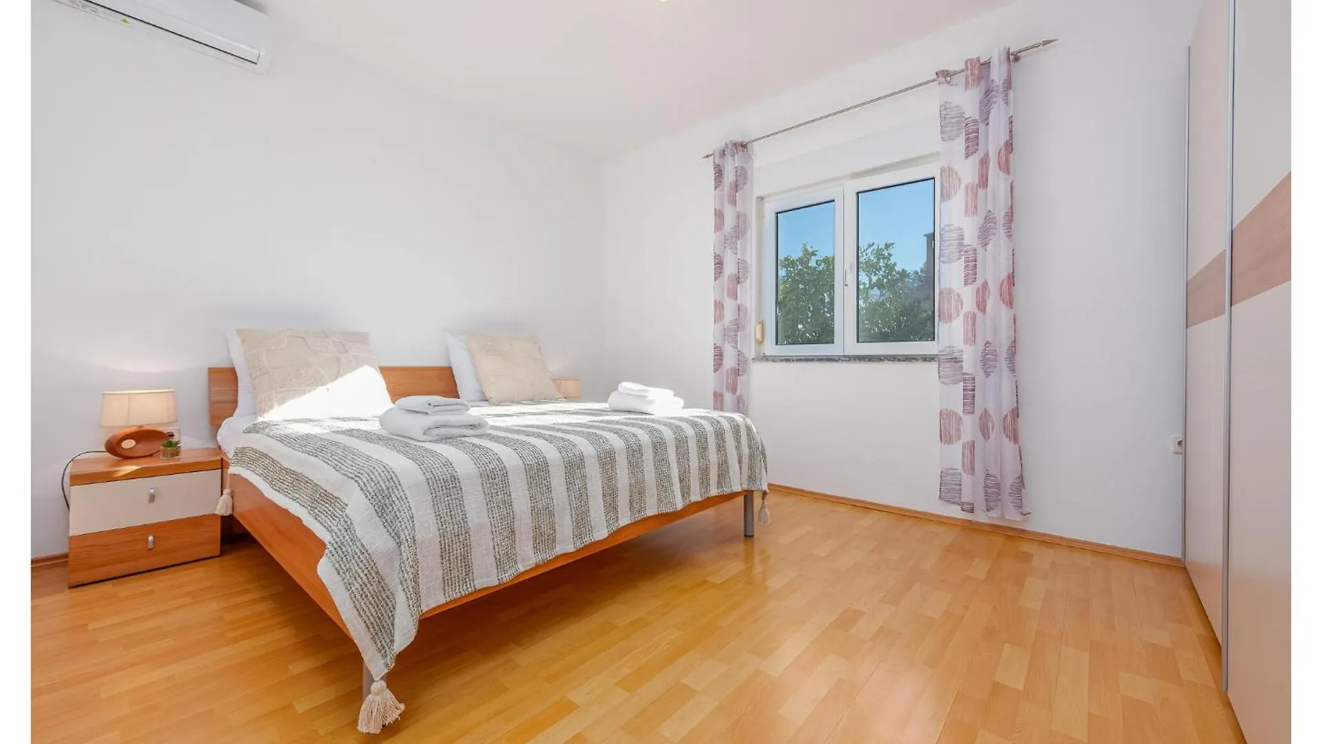 Holiday home Stunning Home In Galovac With Kitchen