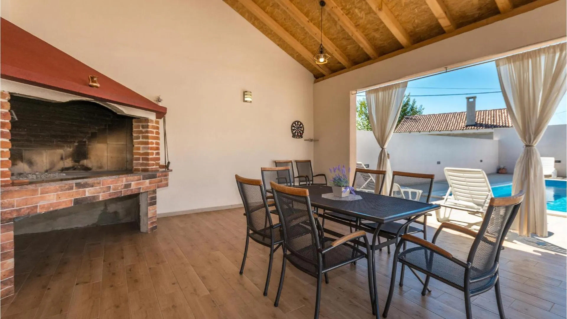 Holiday home Stunning Home In Galovac With Kitchen